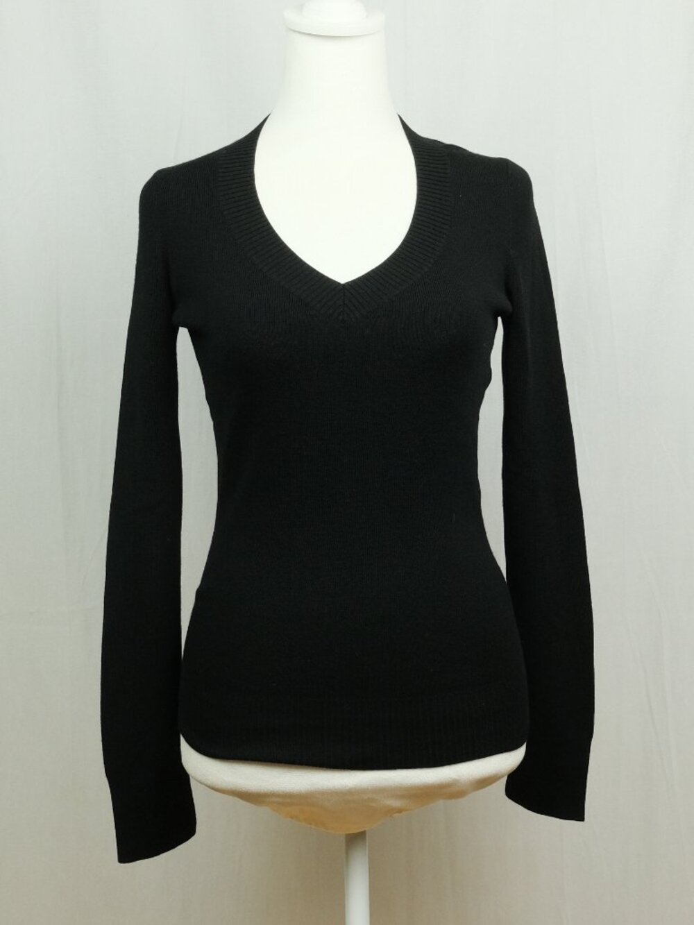 Fragile Black Long Sleeve V-Neck Sweater Size XS Minimalist Casual Wear